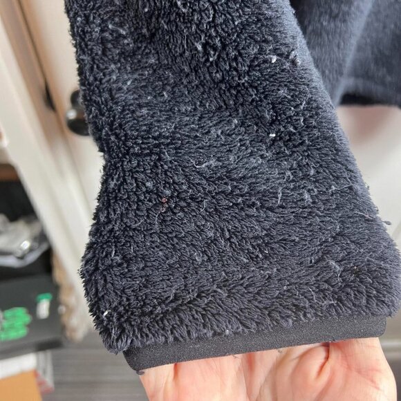 Fila black soft fleece full zip jacket with pockets. Sz M - Picture 7 of 7